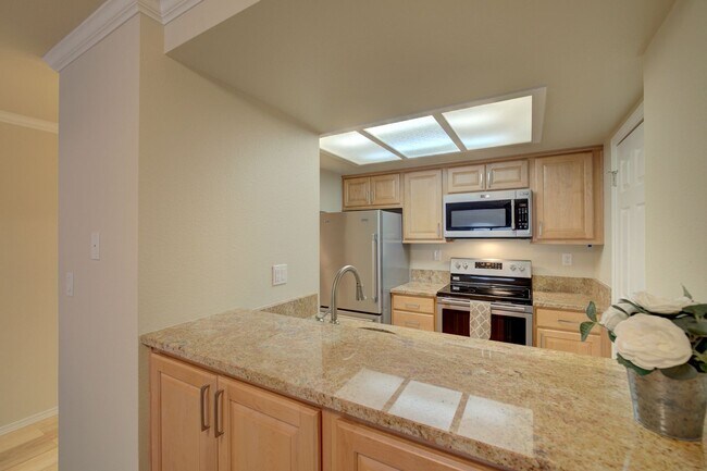 Building Photo - 2Bd/1Ba Bellevue Condo