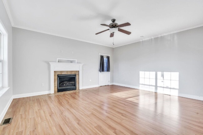 Building Photo - Beautiful 3-Bed Oasis in Travelers Rest with Granite Kitchen & Cozy Fireplace ($2275/mo base rent**)