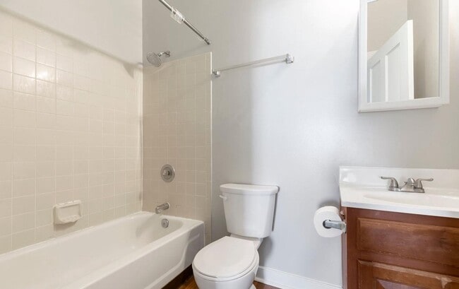 Building Photo - Charming & Spacious 2BR Right in the Heart...