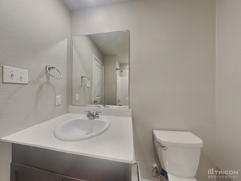 Building Photo - 309 Anvil Dr