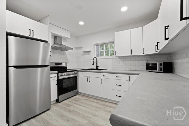 Building Photo - 403 Patton Rd