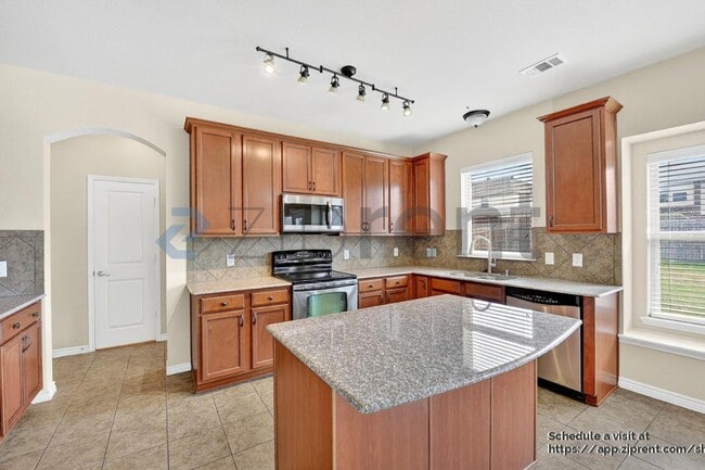 Building Photo - 12304 Coral Dr