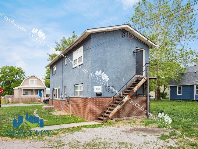 Building Photo - 416 S Yale Ave