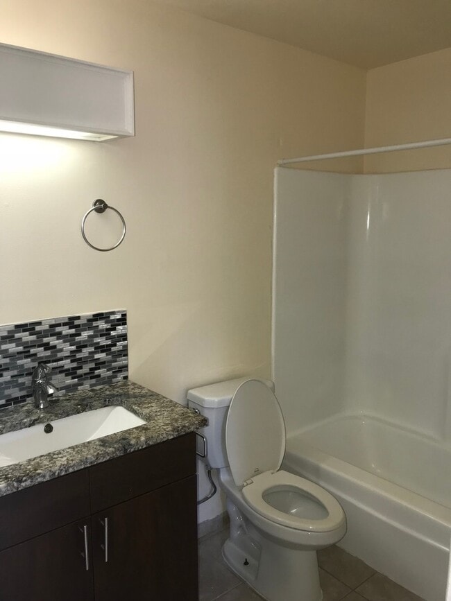 Building Photo - Remodeled 4 bedroom 2 bath home ready for move-in