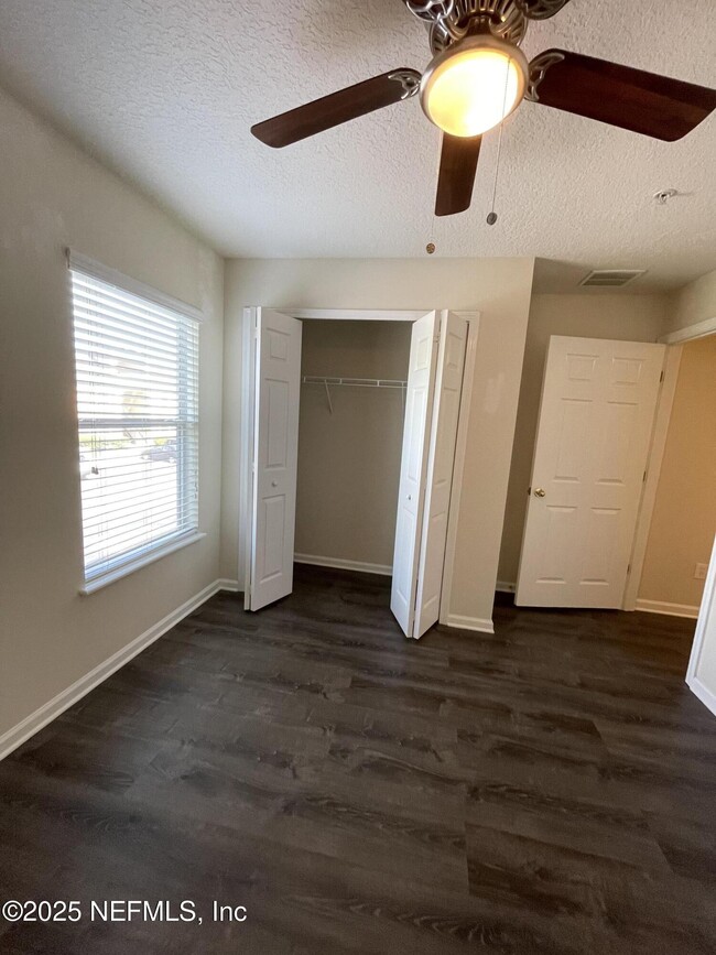 Building Photo - 6965 Ortega Woods Dr