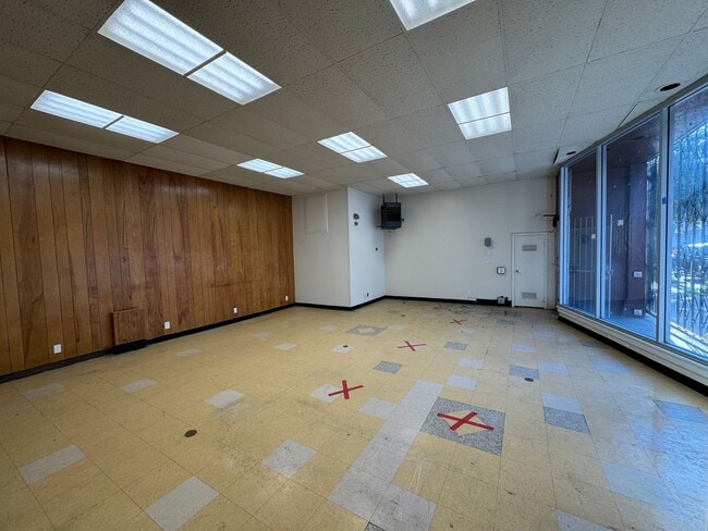 Building Photo - 5196 Mission St