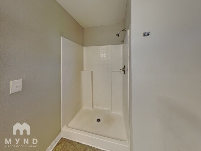 Building Photo - 12552 Gulliver Rd