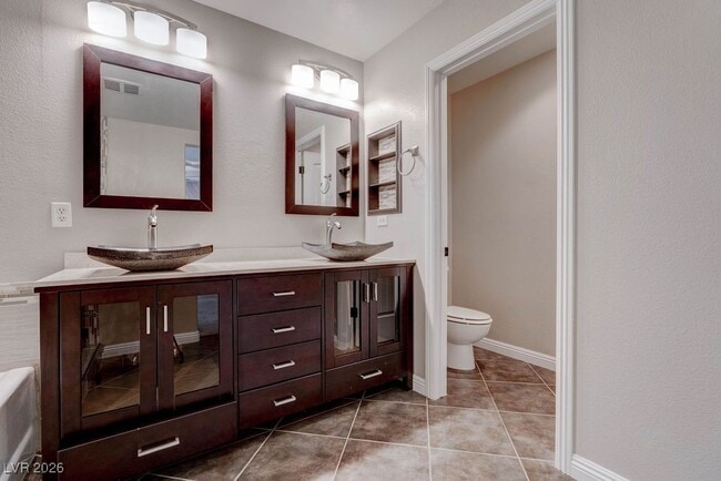 Building Photo - 1948 W Hammer Ln