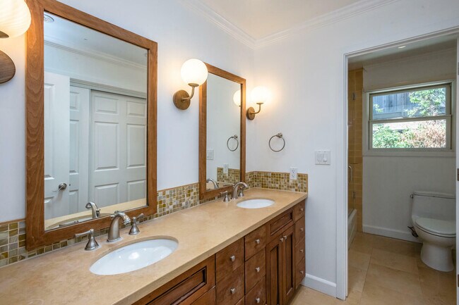 Building Photo - 920 Stagi Ct