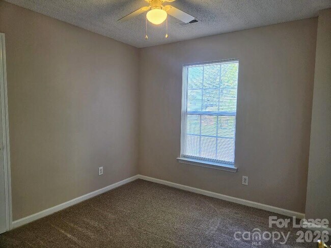 Building Photo - 5325 Timbertop Ln