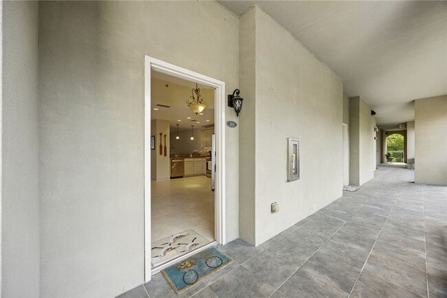 Building Photo - 150 Salt Air Dr