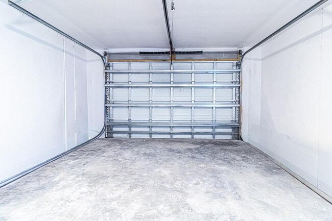 Building Photo - 163 W Blue Heron Blvd