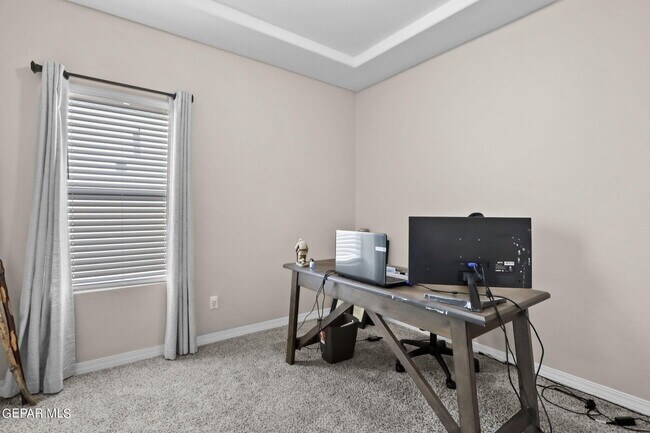 Building Photo - 629 Guy Meyers