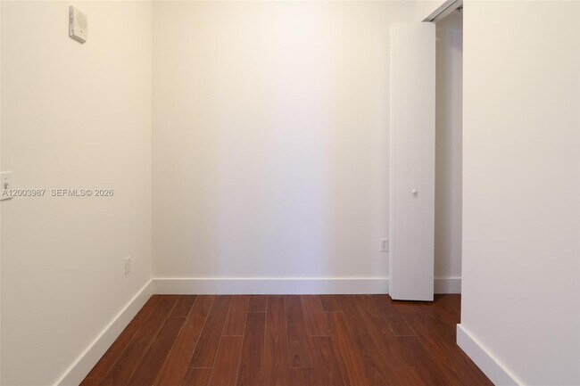 Building Photo - 2200 NE 4th Ave