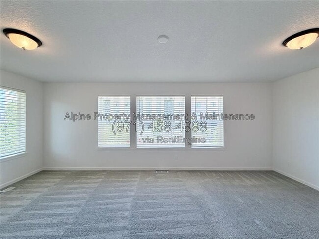 Building Photo - 7226 SE Blanton St