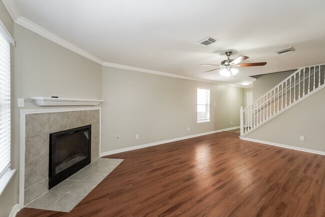 Building Photo - 3615 Rolling Springs Ln