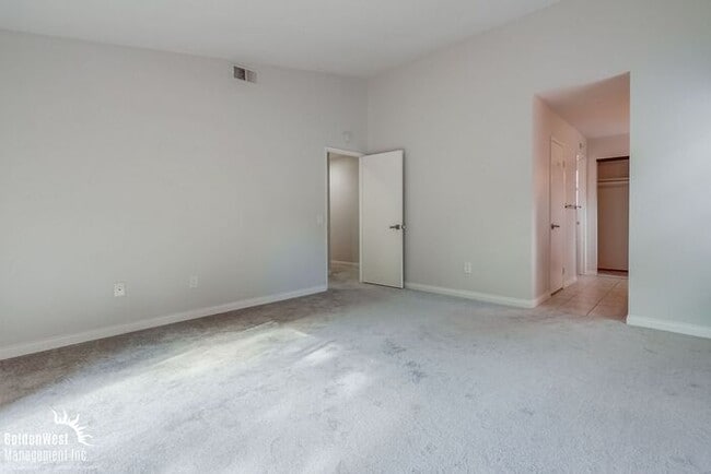 Building Photo - Charming 3Bdm 2Ba Condo in the Heart of Ca...