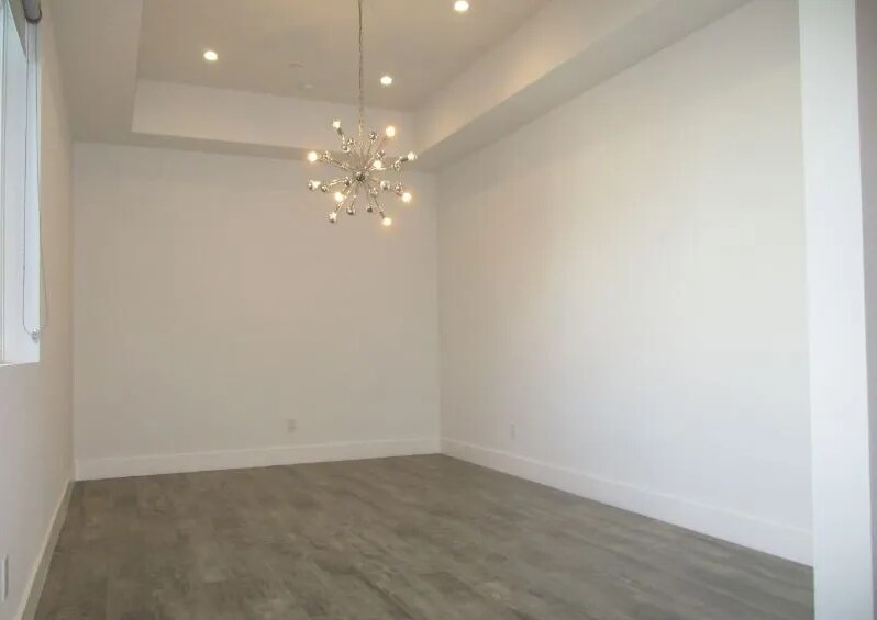 Building Photo - 1211 N Mariposa Ave