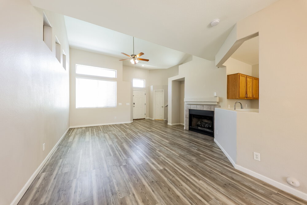 Building Photo - 14252 W Cora Ln