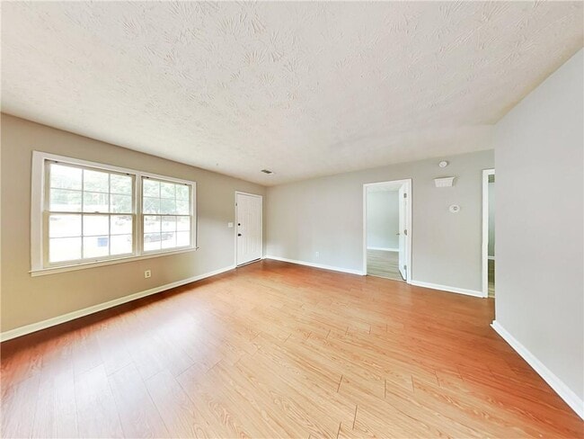 Building Photo - 448 Charleston Ln