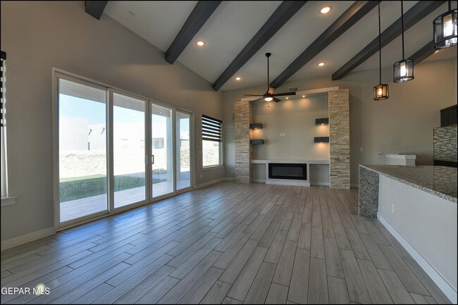 Building Photo - 12333 Desert Wolf Ave