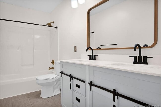 Building Photo - 160 Carolina Way