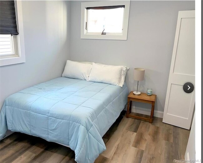 Building Photo - 44 Oswego Ave