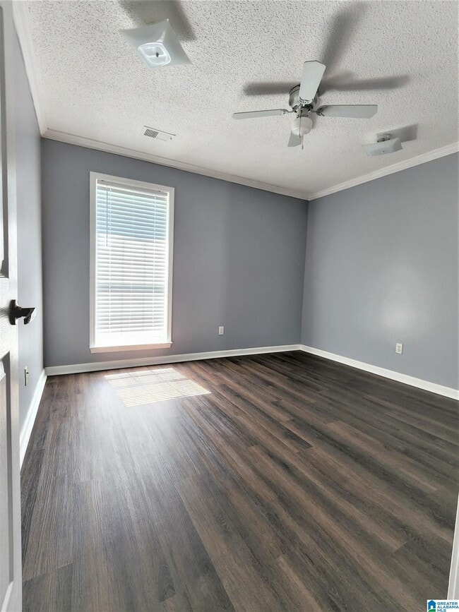 Building Photo - 3013 Bowron Rd