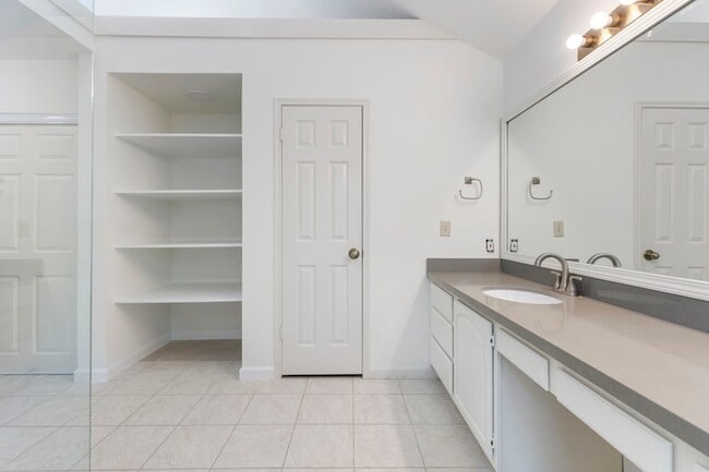 Building Photo - 59 Fire Flicker Pl