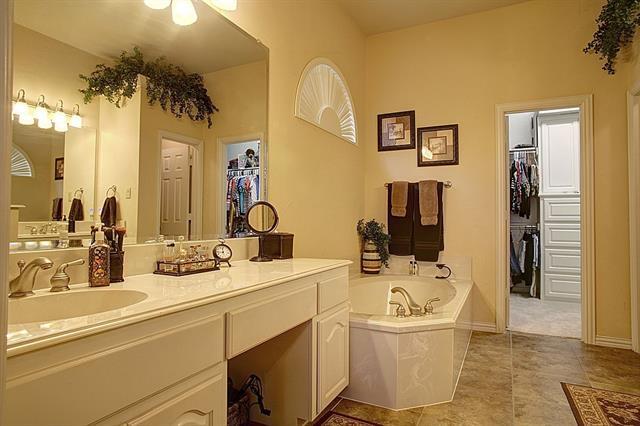 Building Photo - 10317 Tambra Dr