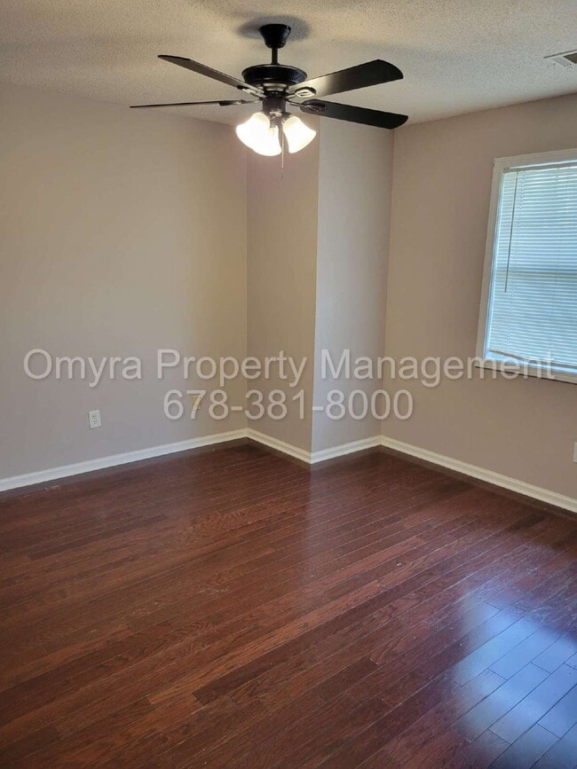 Building Photo - Beautiful Kennesaw Home in Great School District with Loft and Sunroom!