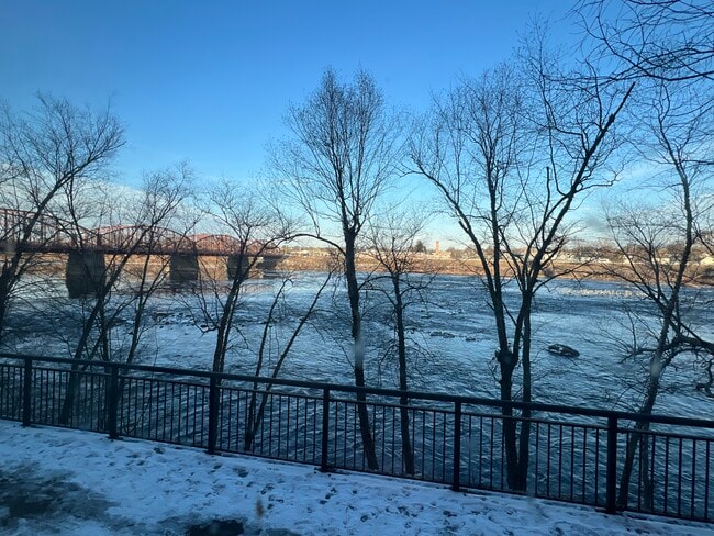 Building Photo - 35 Riverwalk Way