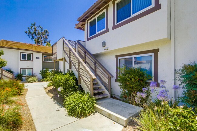 Building Photo - 9837 Caspi Gardens Dr. # 6