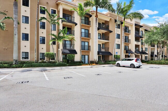 Building Photo - 4905 Midtown Ln