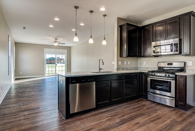 Building Photo - Pembrook Place