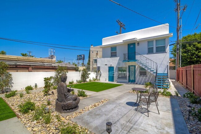 Building Photo - 4685 Hamilton St