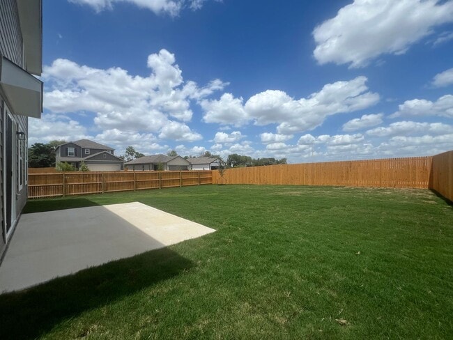 Building Photo - Charming 3/2.5 2 Story Home in Hiddenbrook