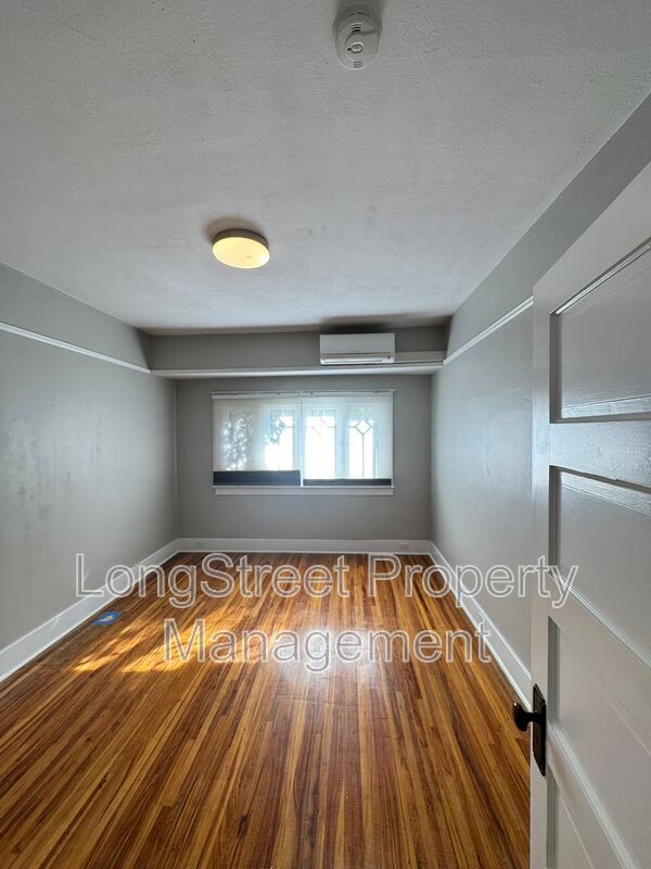 Building Photo - 129 NW 11th St