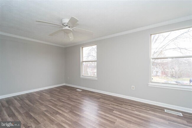 Building Photo - 9428 Orbitan Ct