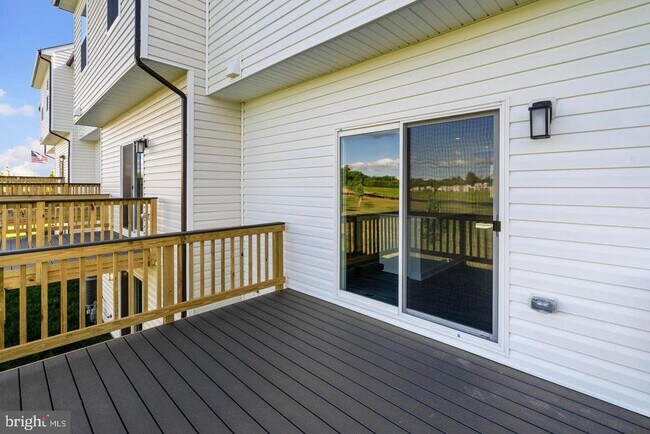 Building Photo - 16502 Green Glade Dr