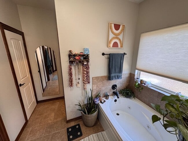 Building Photo - 3 bed plus office , 3 car garage with storm shelter, shop with electric and covered patio in Moor...