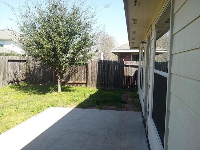 Building Photo - 20123 Mammoth Falls Dr