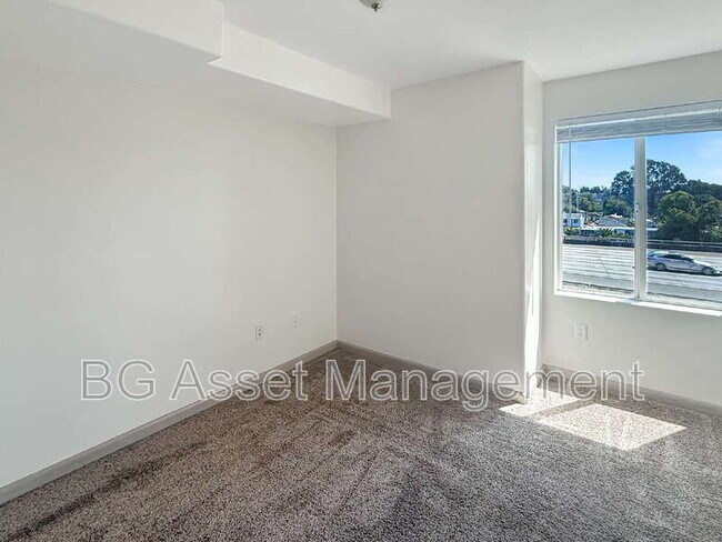 Building Photo - 1459 MacArthur Blvd