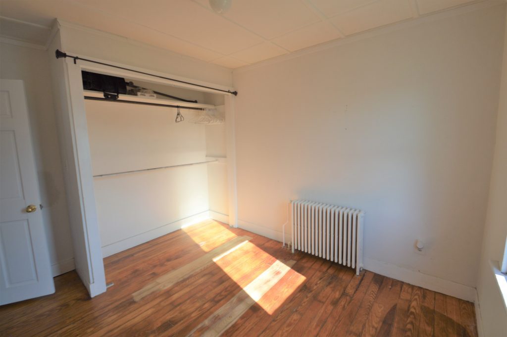 Building Photo - 20 Dixon St