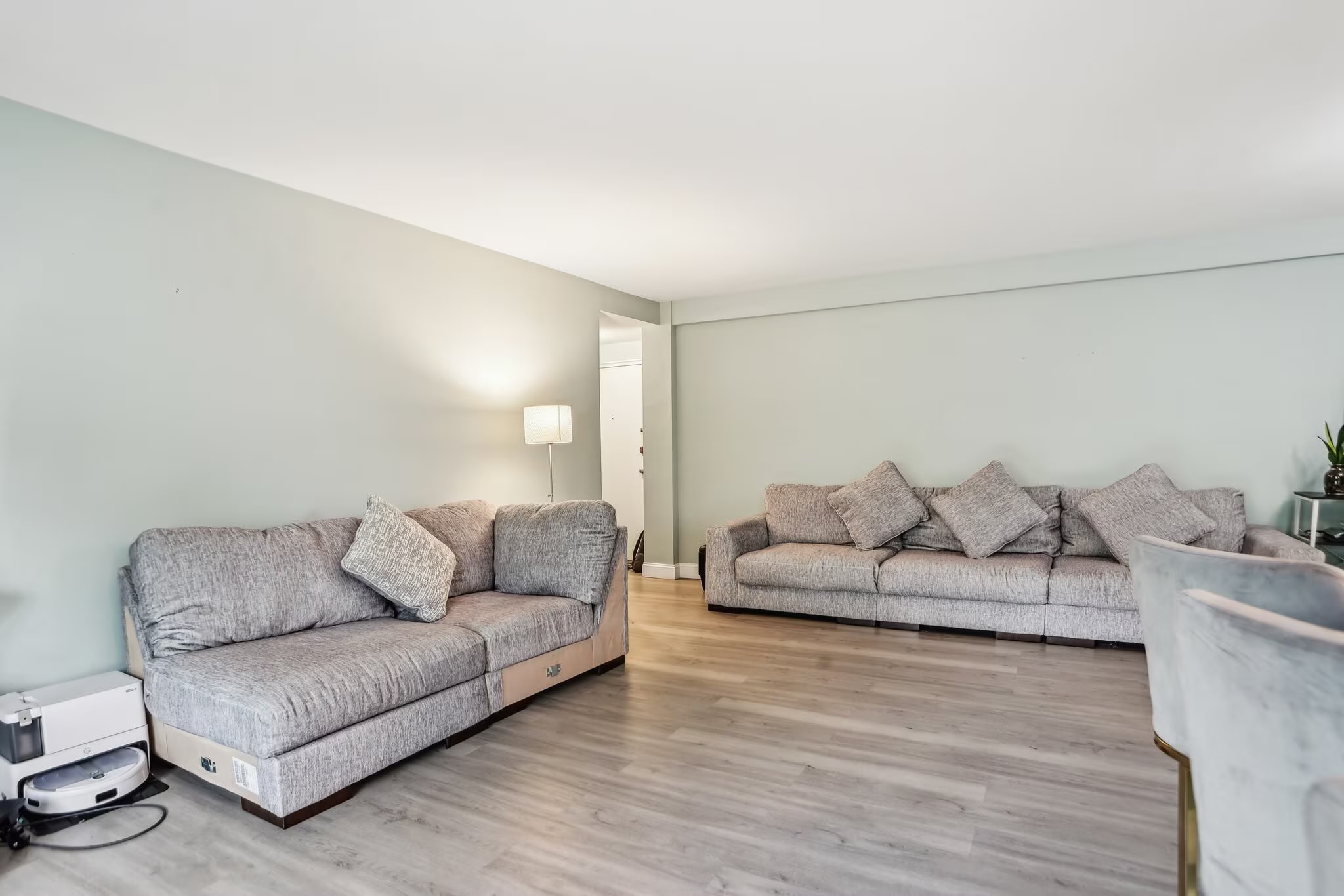 living room - 4100 W St NW