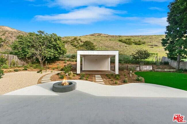 Building Photo - 6174 Paseo Cyn Dr