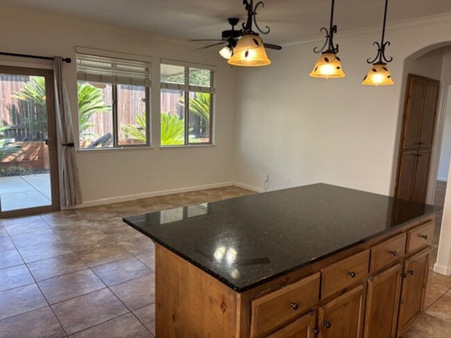 Building Photo - Single Story Home in Lincoln