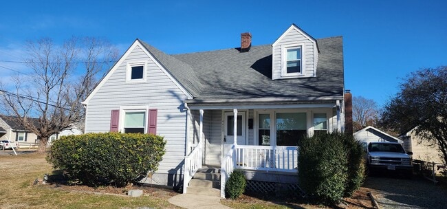 Building Photo - For Rent