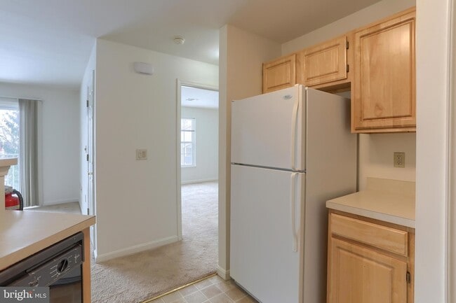 Building Photo - 211 Sparrow Rd