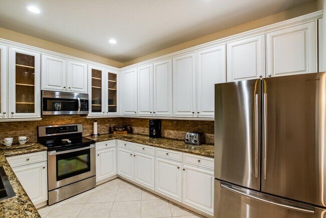 Building Photo - 3690 Old Lighthouse Cir